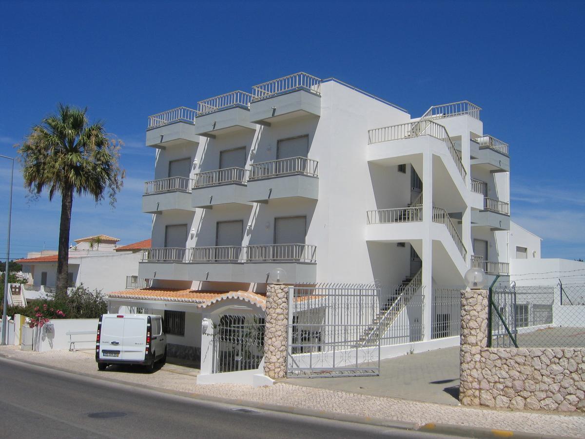 Hotel Residencial Campo-Mar By Umbral Portimão Exterior foto A typical apartment block in the town